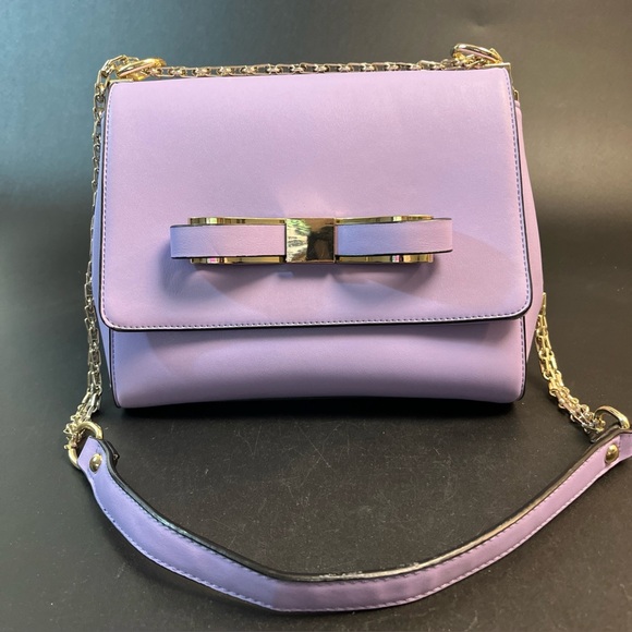Elegant Purple Women's Bag with Gold Accents - Picture 1 of 13